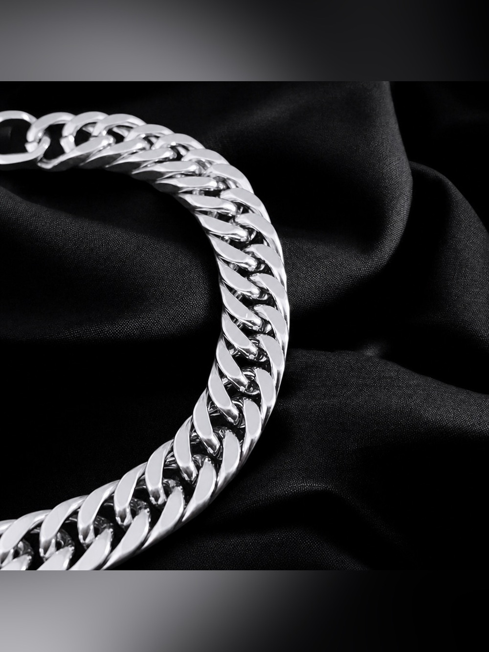 Stainless Steel curb 7.5 inches long and 8mm width bracelet - Silver - Picture 2 of 4